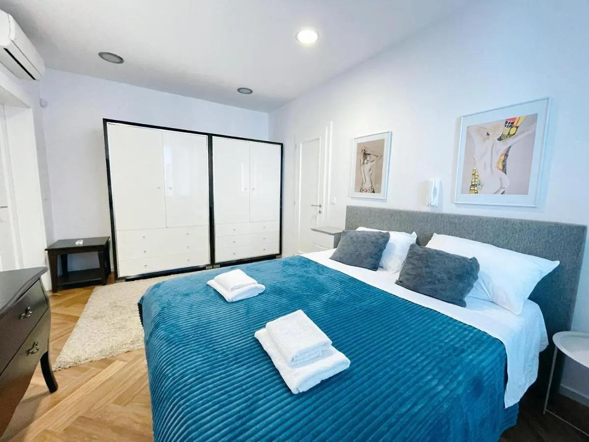 Apartment Candy Pula