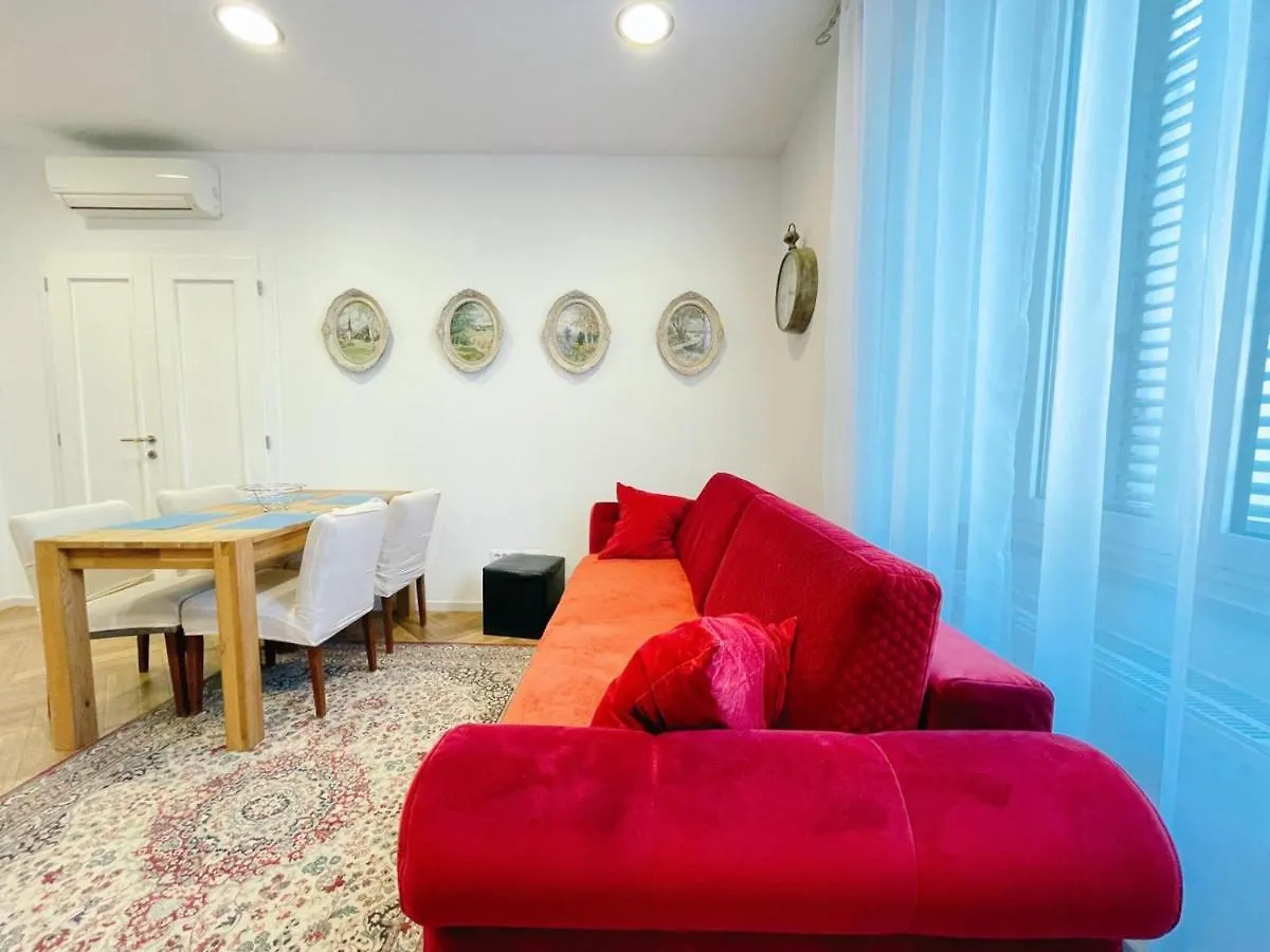 Apartment Candy Pula 0*,  Croatia